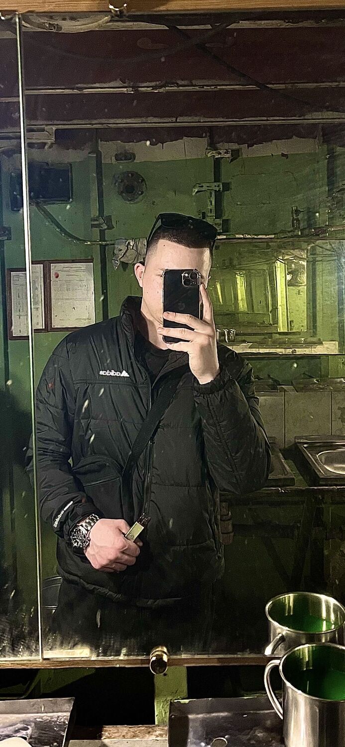  51220431  Rinat, 20 ,    