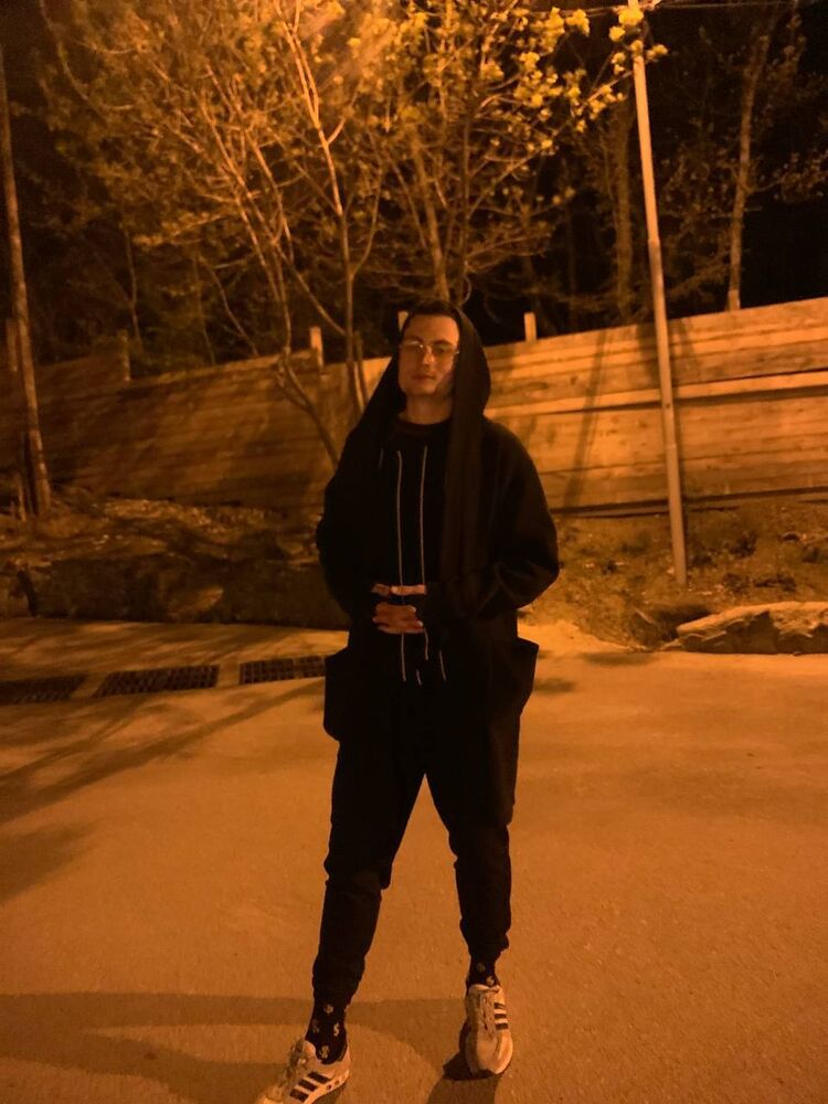  42380851  , 21 ,    