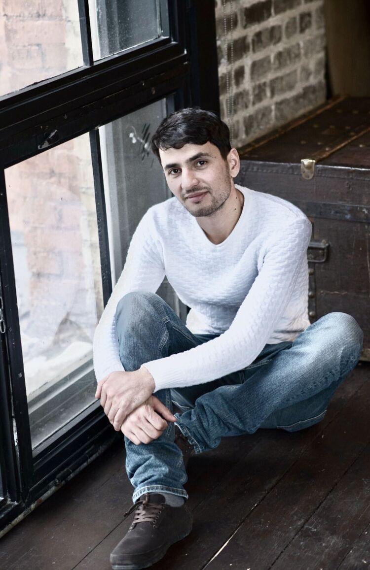  ,   Artem, 37 ,   ,   , c , 