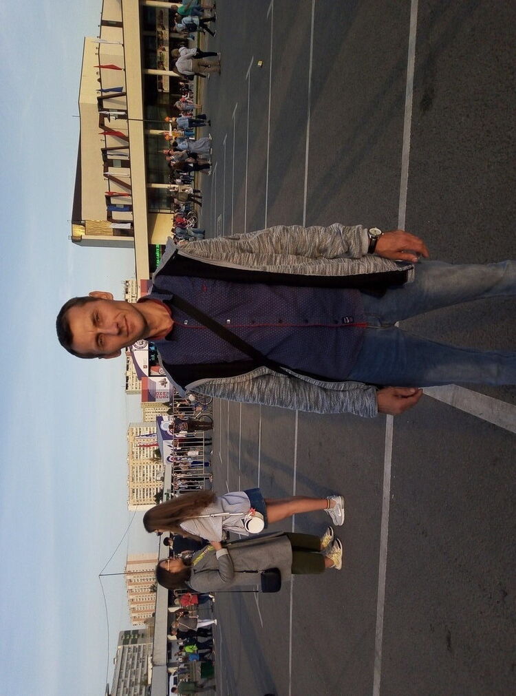  17544961  Nikolas, 47 ,    
