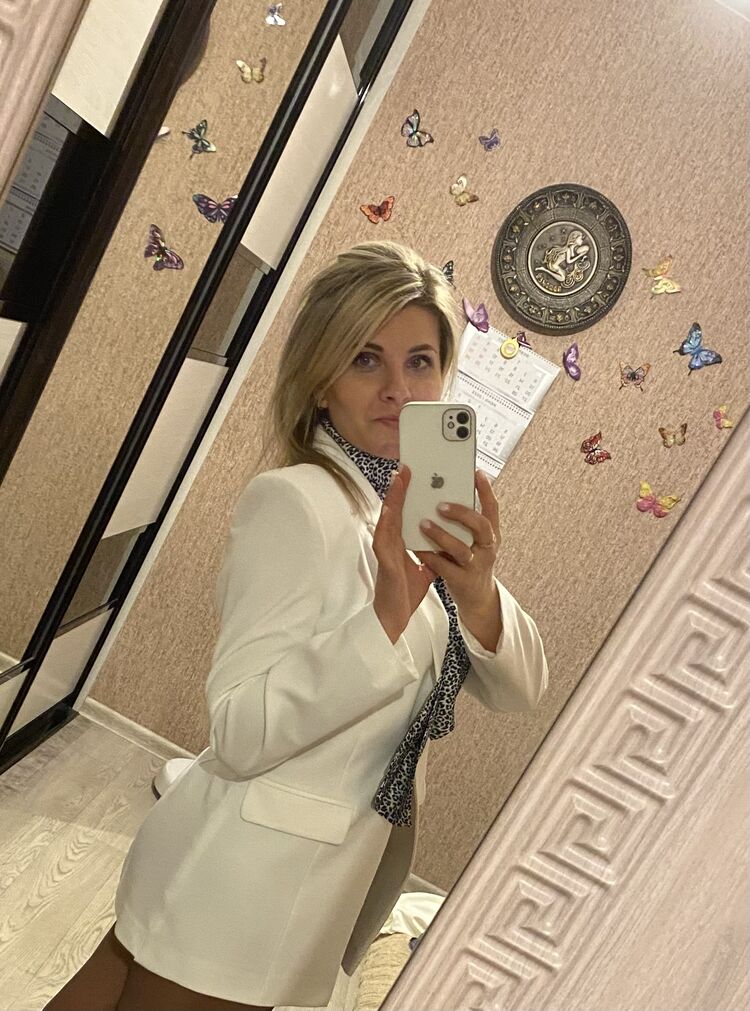  ,   ALINA, 42 ,   ,   