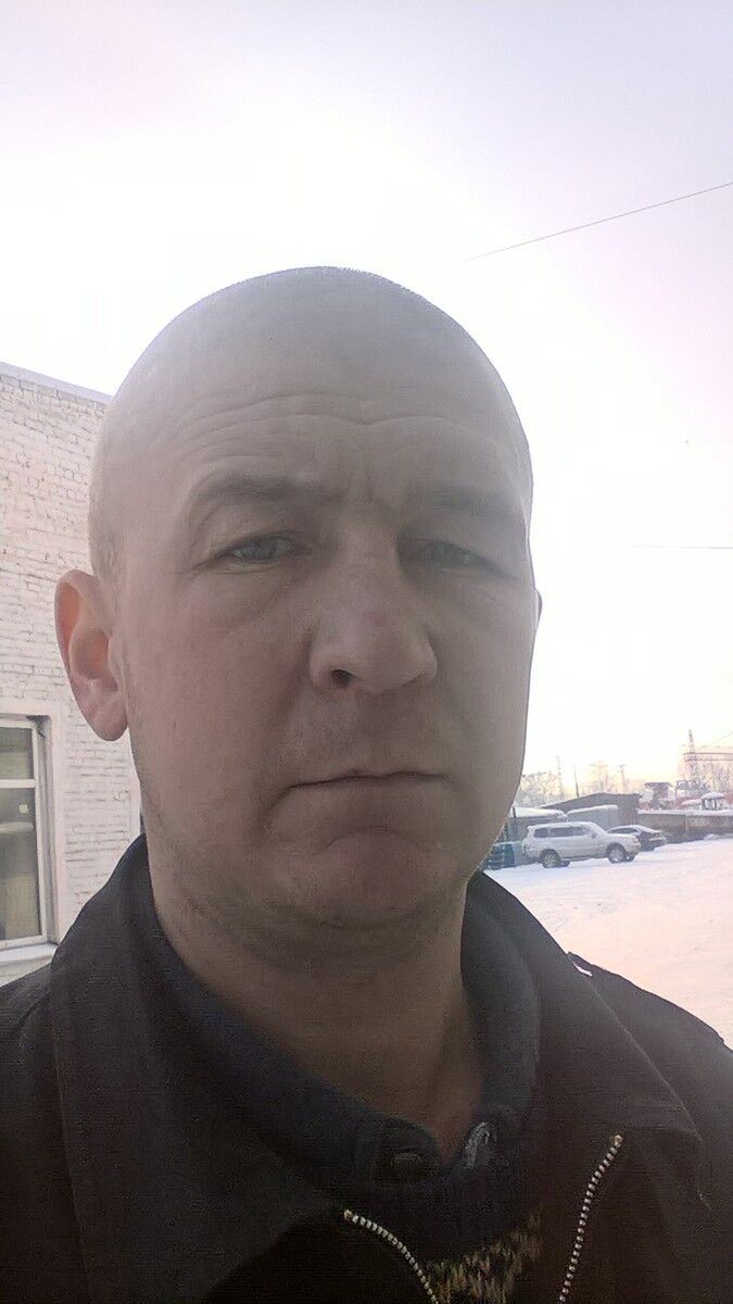  8820111  RUSLAN, 43 ,    