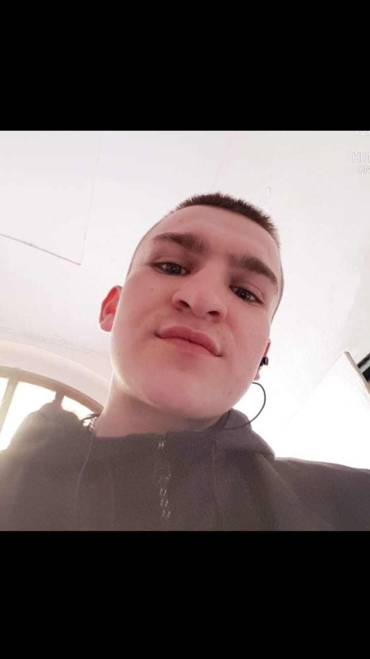  22630361  Andrey, 28 ,    Praha