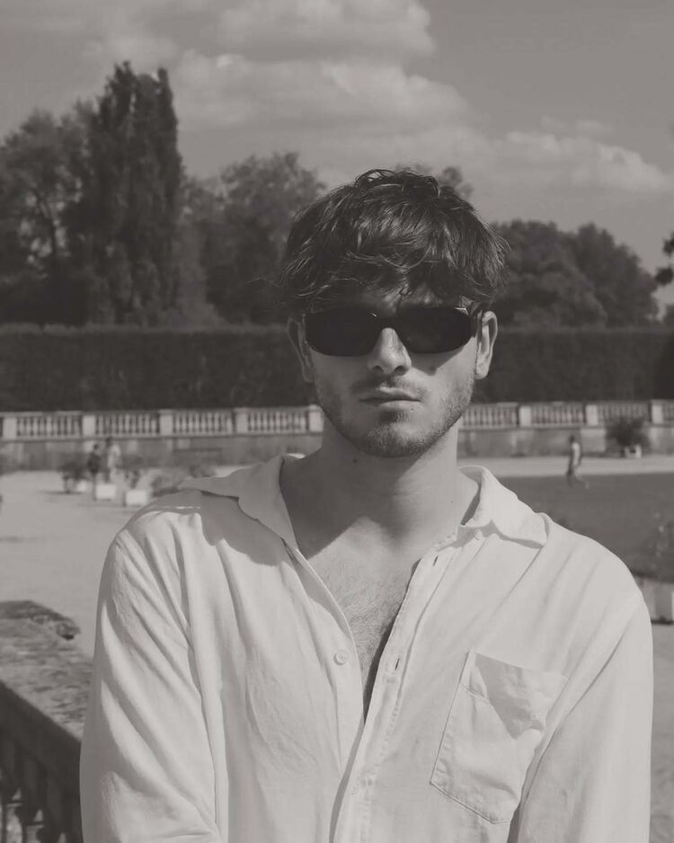 ���� 54798291 ������� ����, 33 ����, ���� ���������� � ������