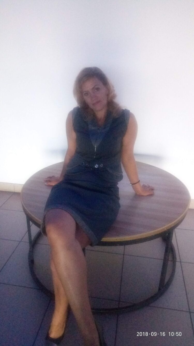  ,   Lina, 41 ,  