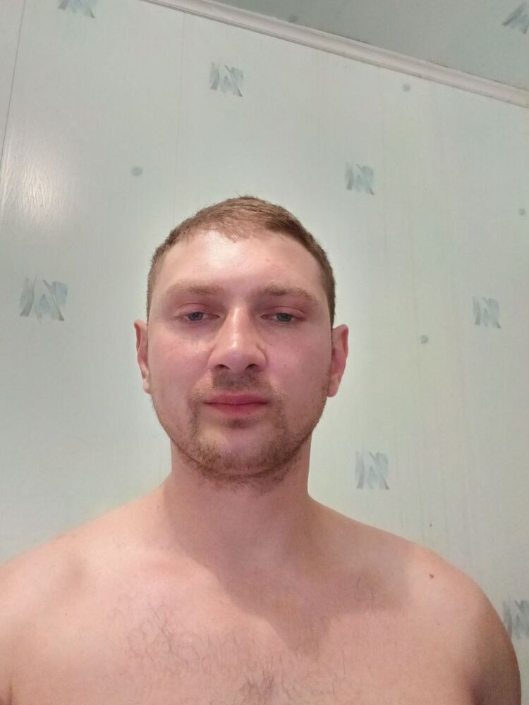  42023851  , 28 ,    