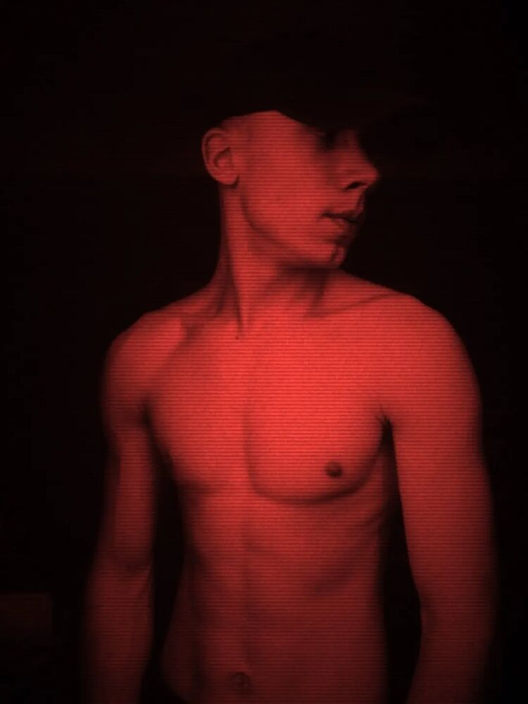  ,   Denis, 26 ,  