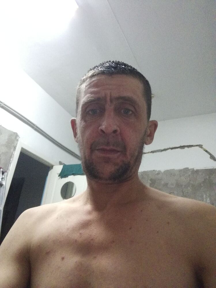  37467371  , 42 ,    