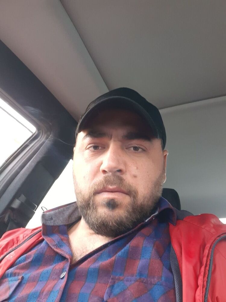  26933421  , 37 ,    