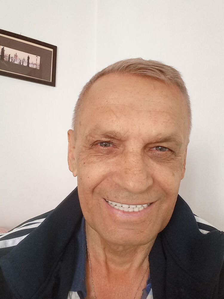  37525961  , 62 ,    