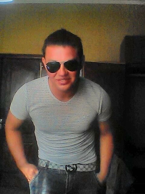  14185811  Micle, 39 ,    