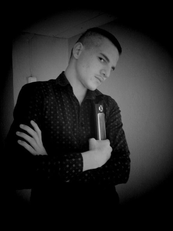  8317971  Czar, 27 ,    --