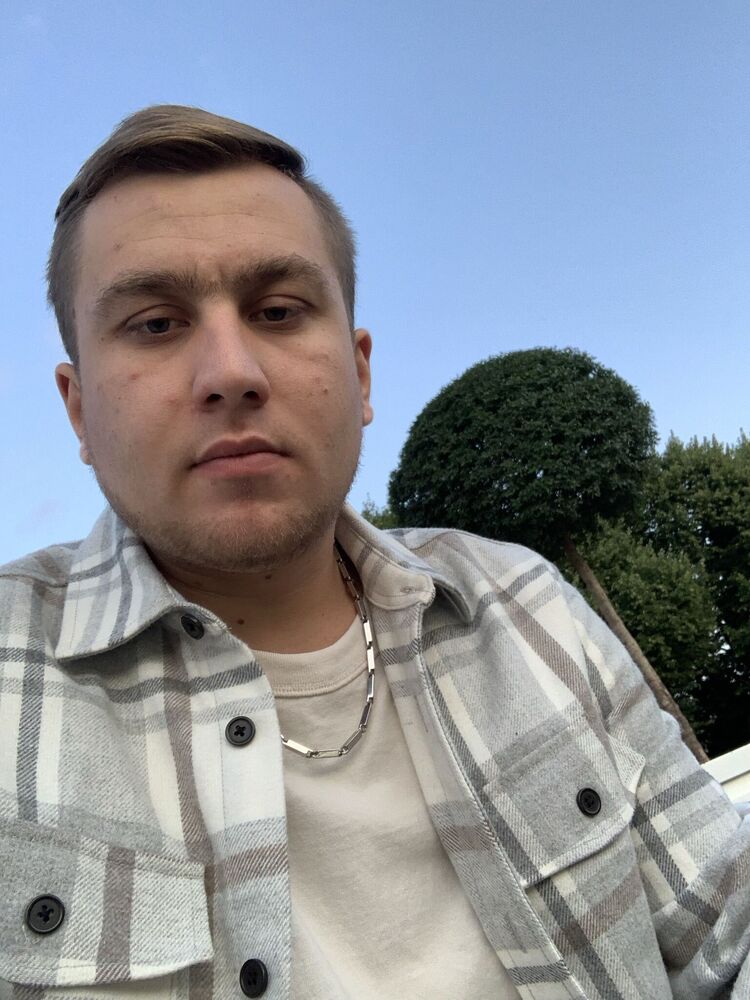  52911781  , 33 ,    
