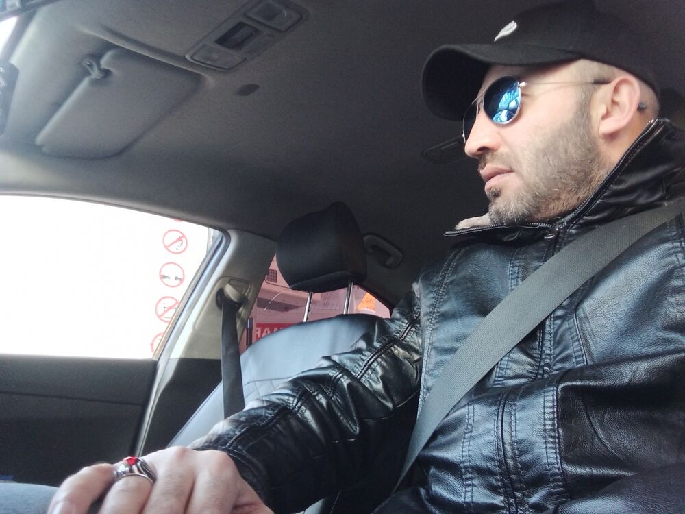  33341771  Ugur, 41 ,    -