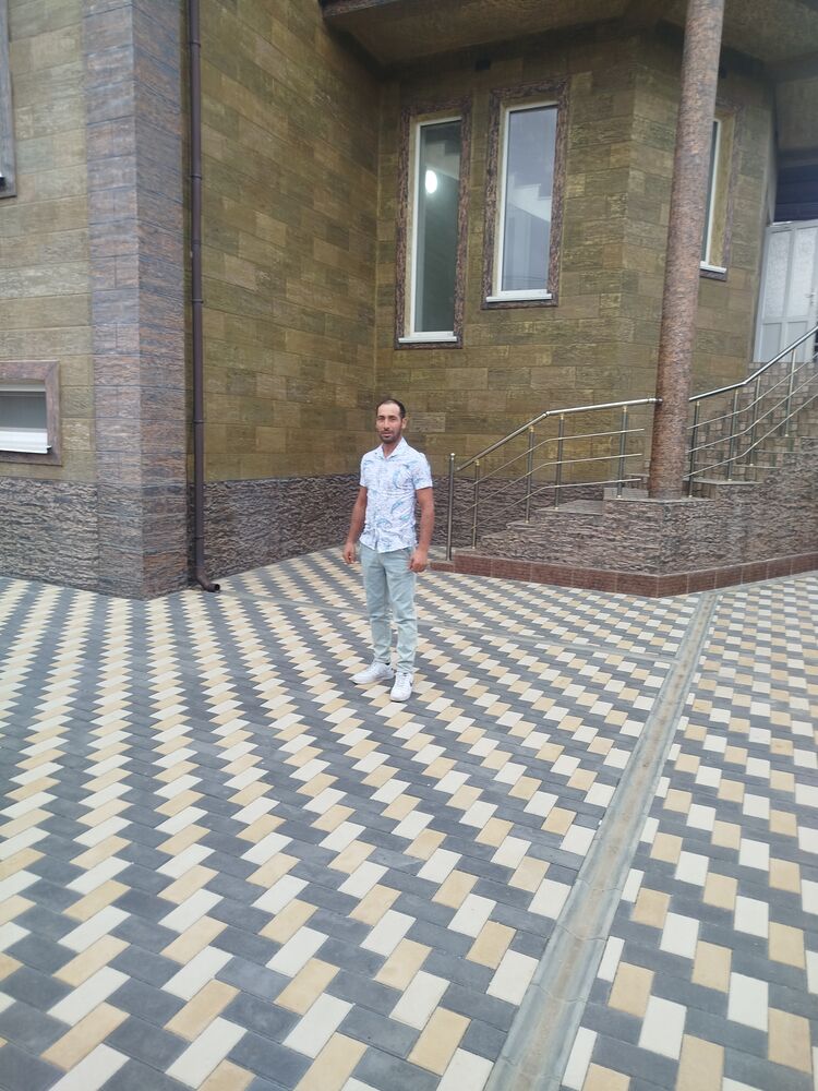  ,   Tyom, 33 ,   ,   , c , 