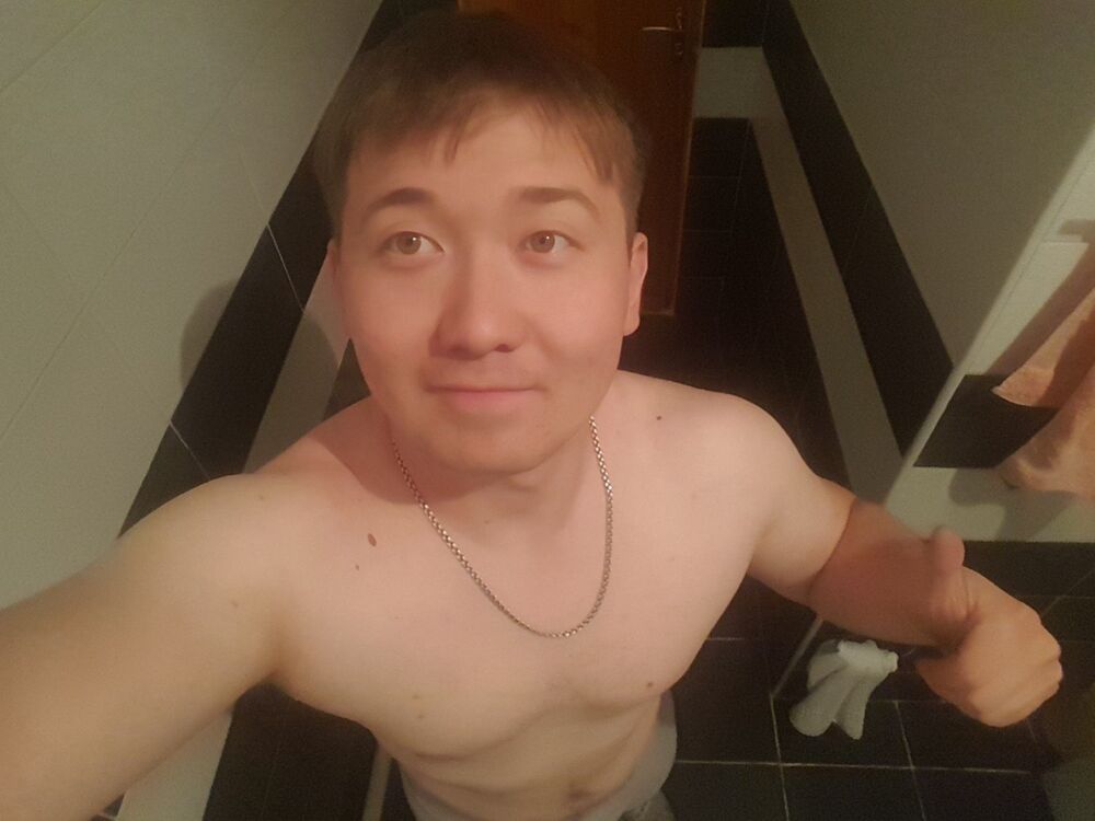  23694671  Arman, 32 ,    