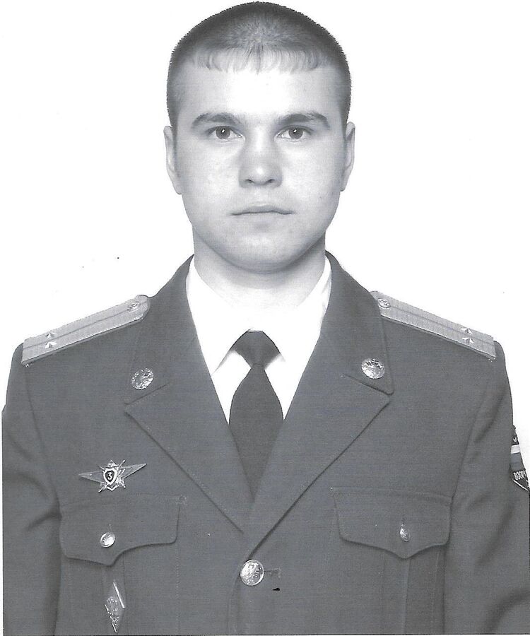  -,   Eduard, 43 ,   ,   , c 