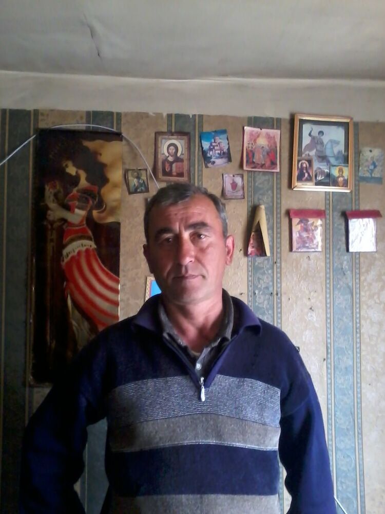  4256951  Giorgi, 55 ,    
