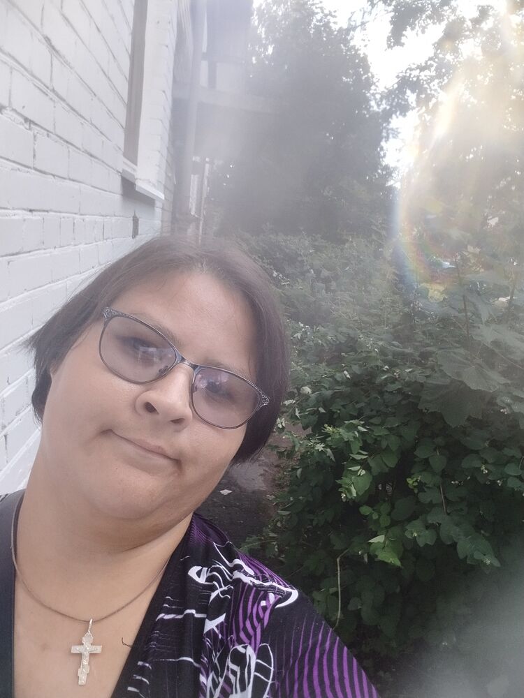  44603731  , 27 ,    