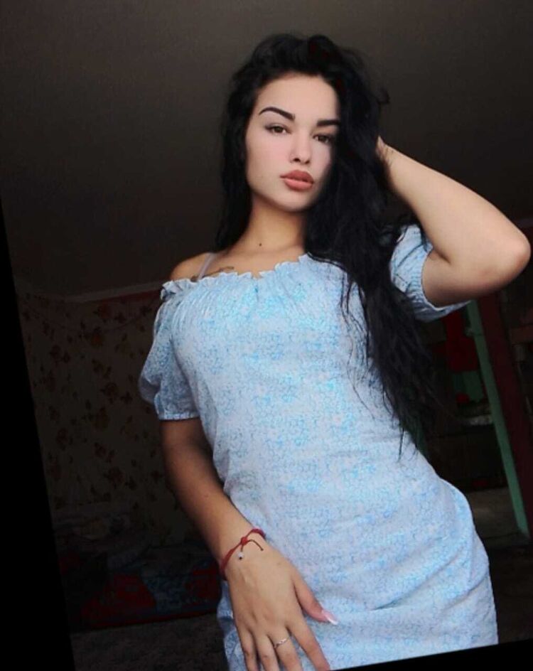  45988421  Amina, 22 ,    