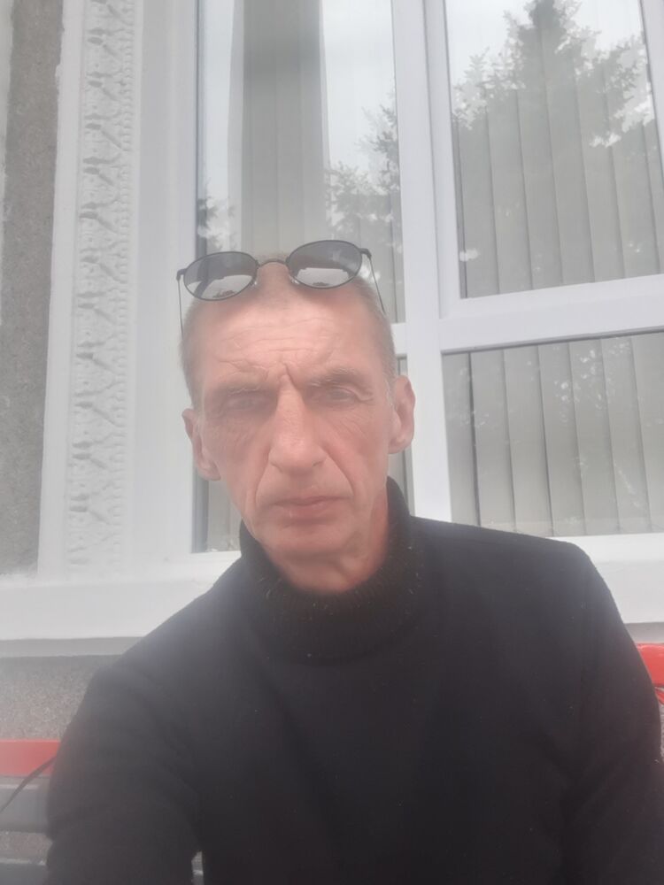  42868651  , 48 ,    
