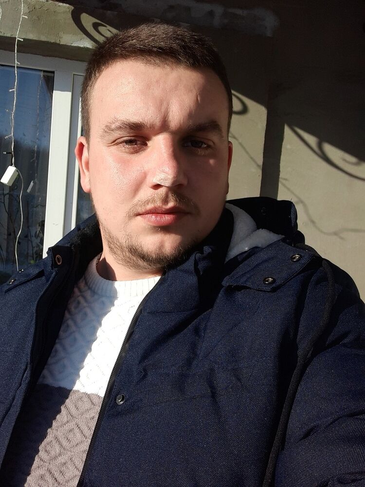  19423801  Ivan, 29 ,    