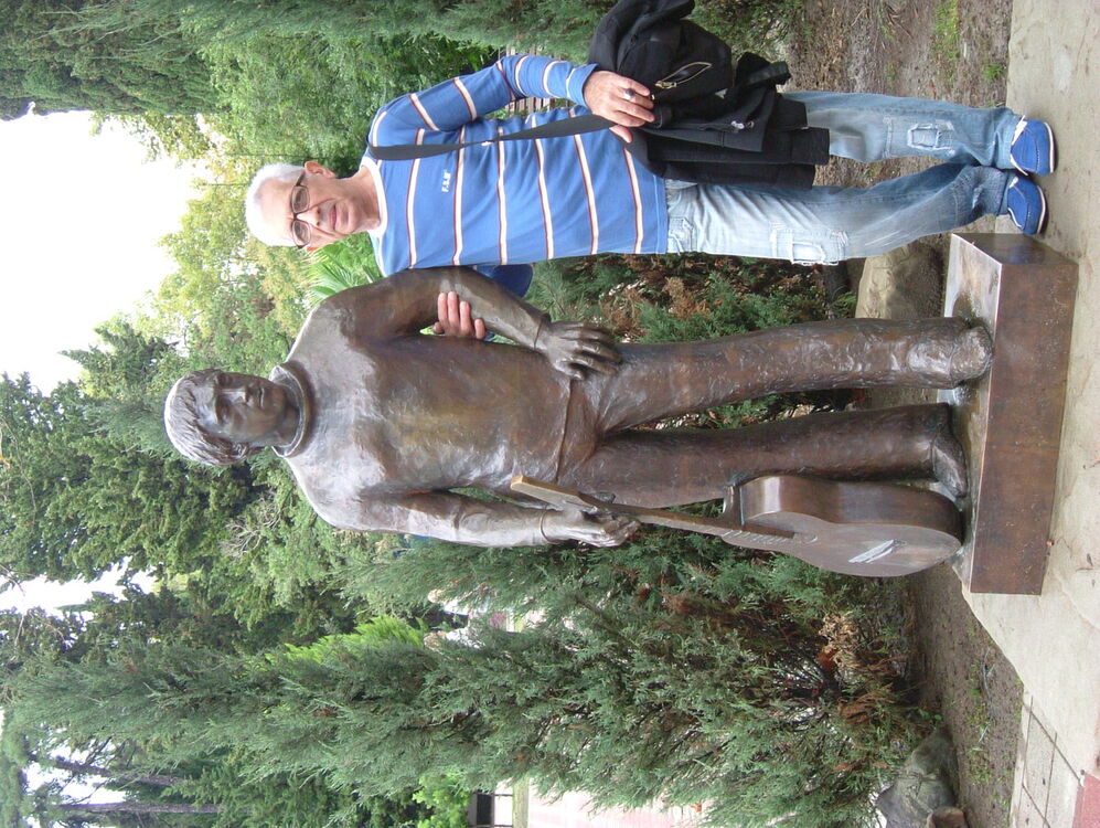  --,   , 62 ,  