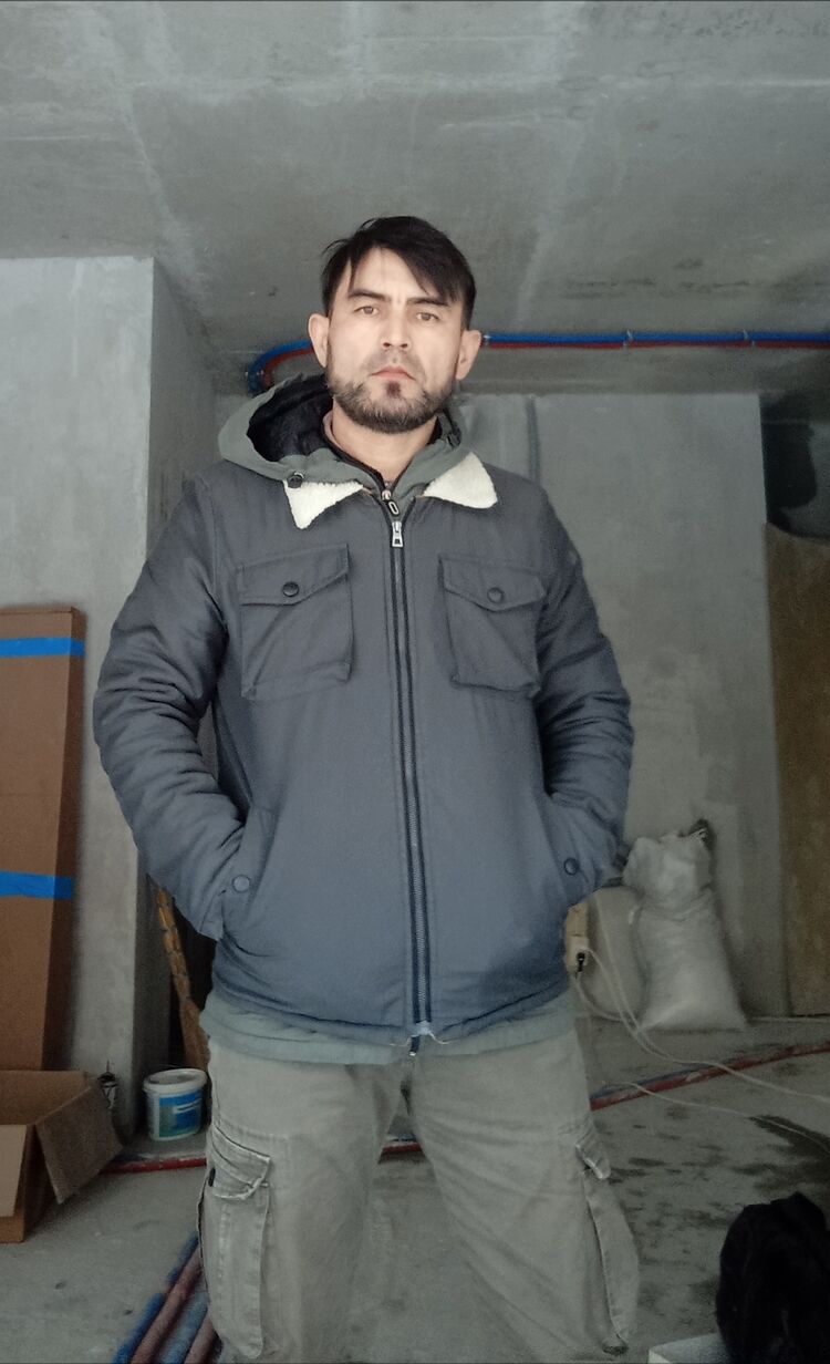 40972601  , 42 ,    