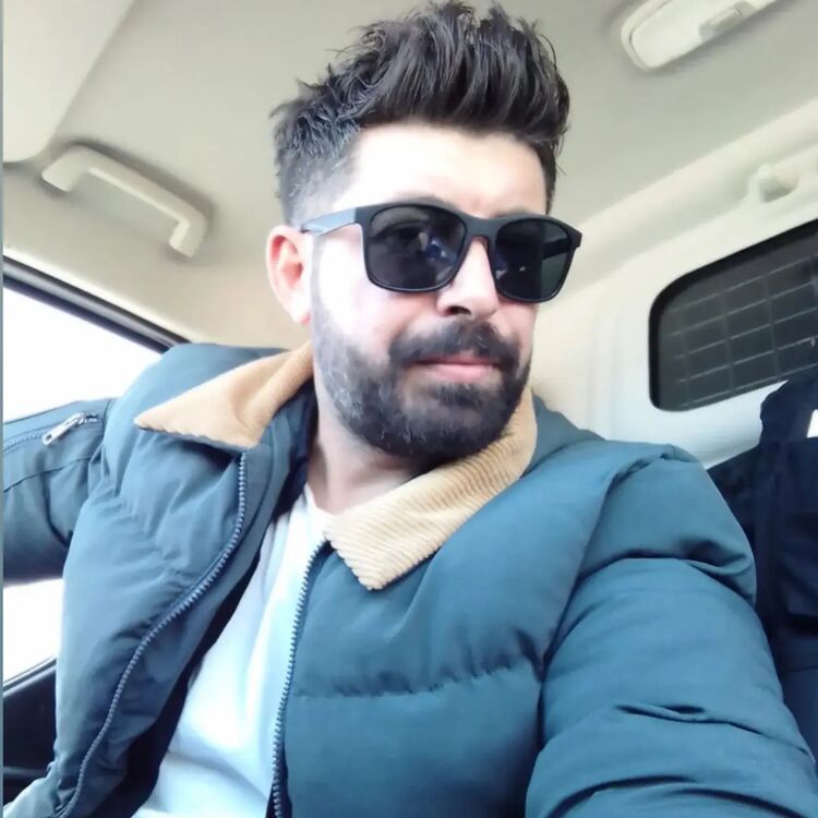  47204701  Kadir, 36 ,    