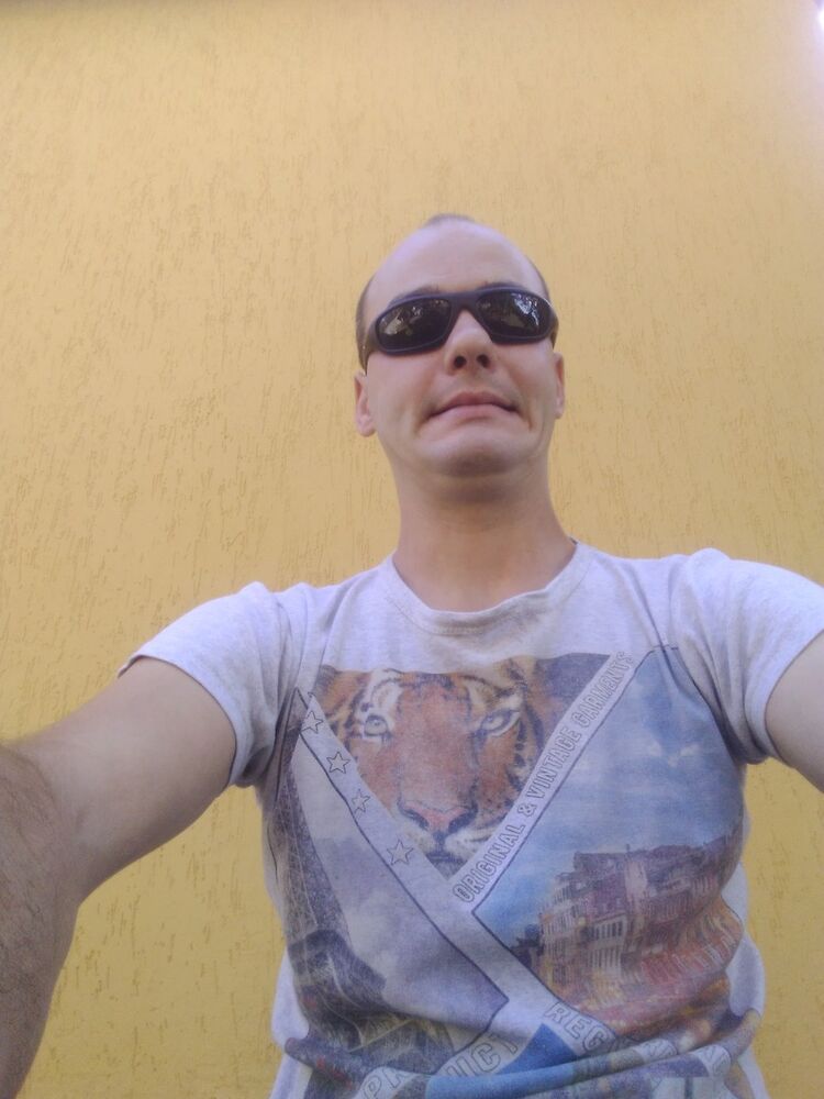  ,   Vladislav, 32 ,   ,   , c 
