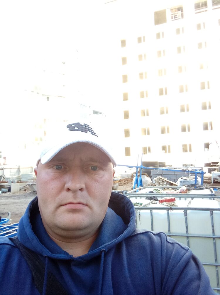  46895241  , 39 ,    
