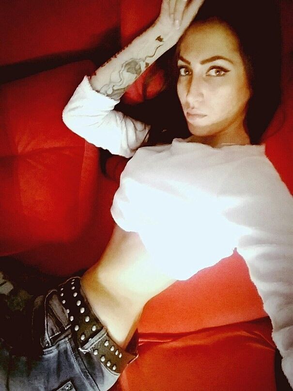  ,   Nastassia, 33 ,   ,   , c 