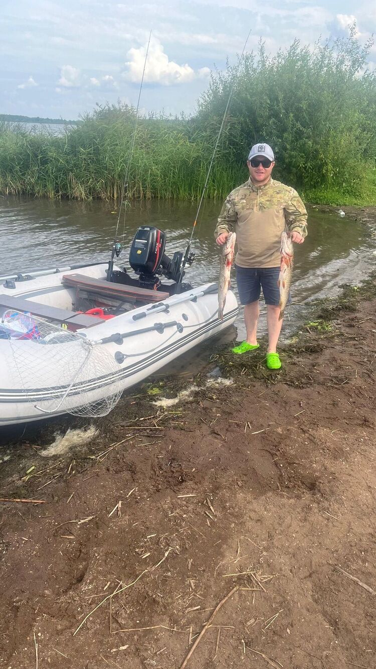  54111001  Stanislav, 32 ,     