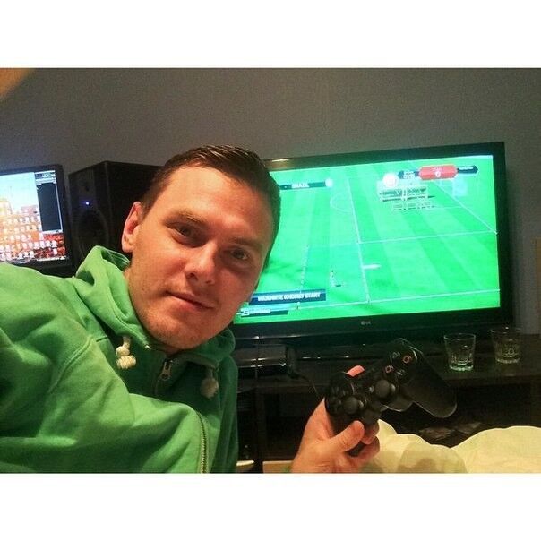  9722581  ARMAN, 36 ,    