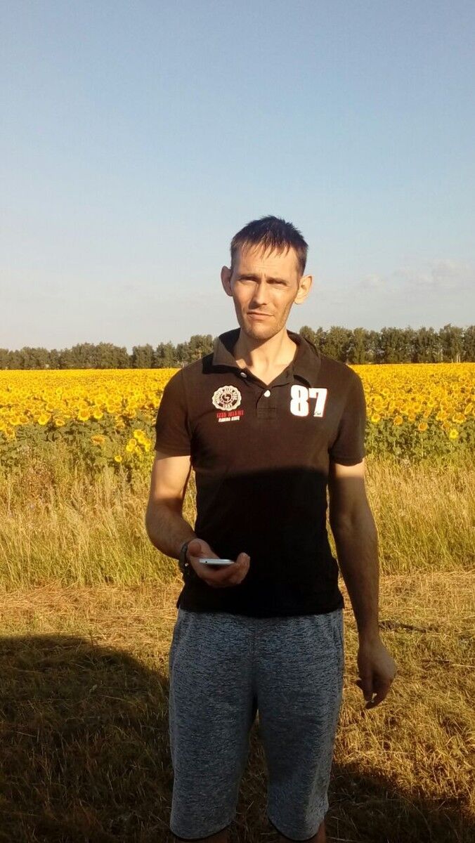  12086481  Buravchik, 44 ,    