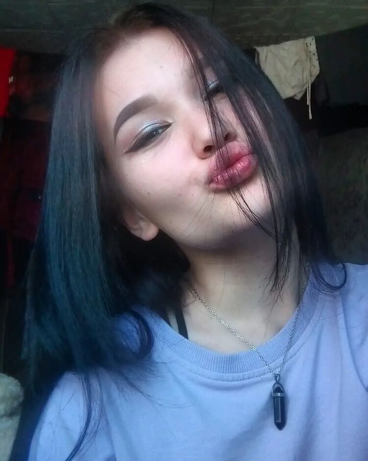  45839971  Anastasia, 20 ,    --