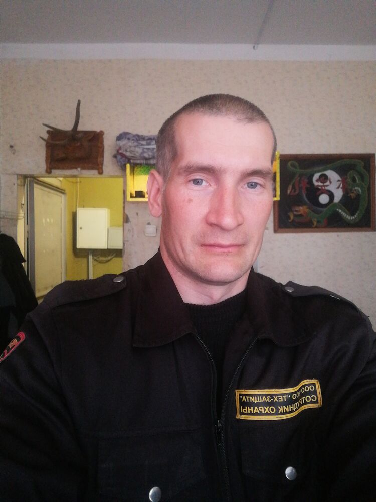  ,   Denis, 42 ,   ,   , c , 