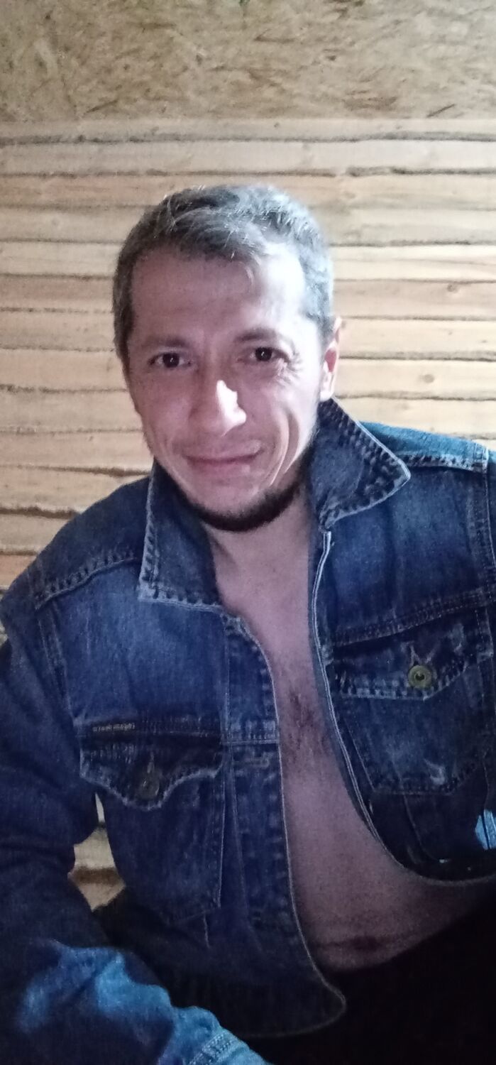  40496991  Marat, 37 ,    