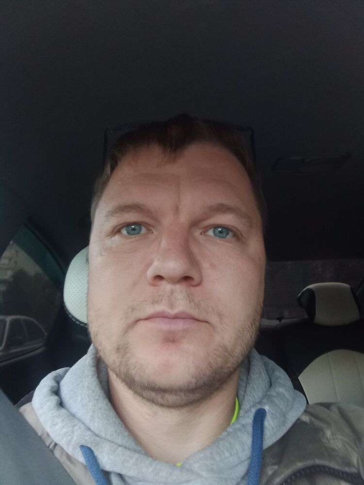  ,   Anton, 43 ,   ,   
