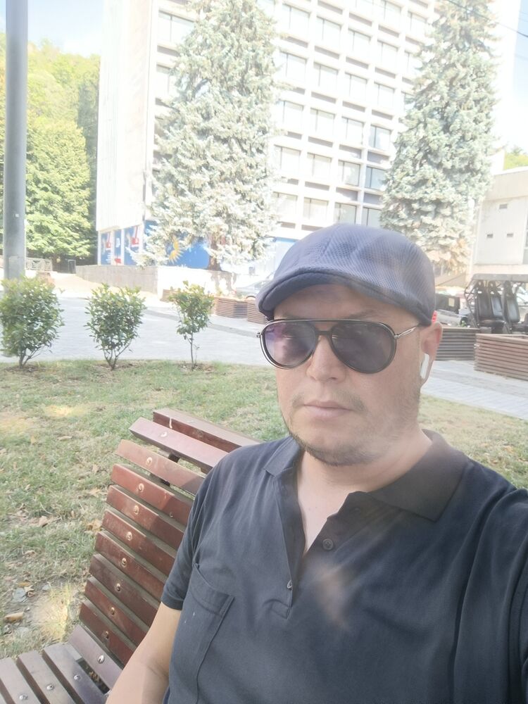  ,   Erhan, 38 ,   ,   