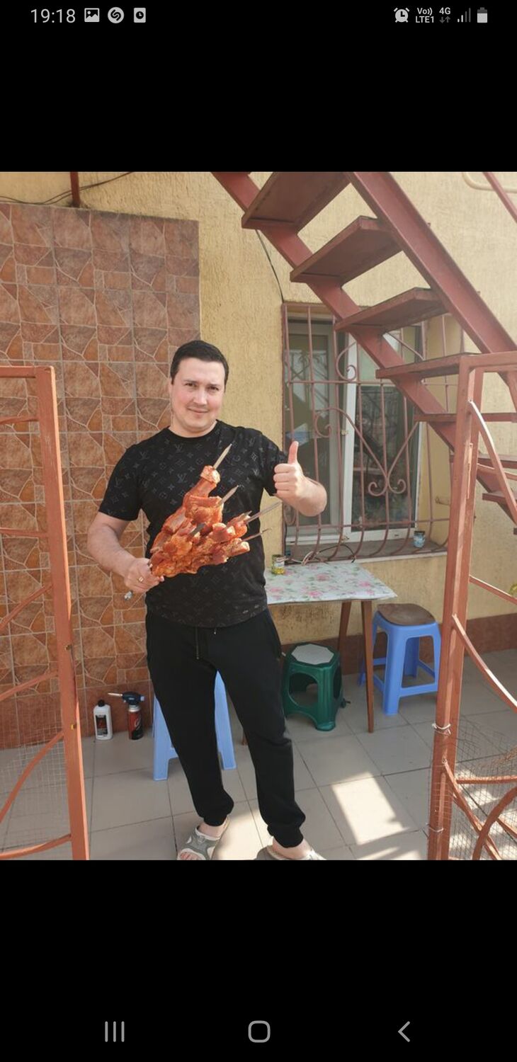  25680121  Nikolay, 41 ,    