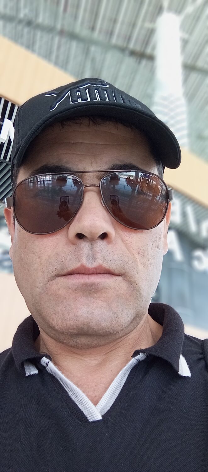  44270391  , 24 ,    -