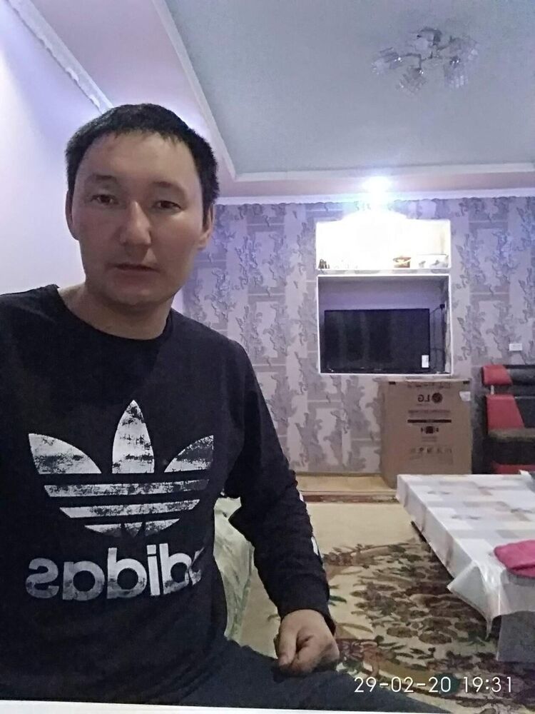  19407851  Bakai, 38 ,    