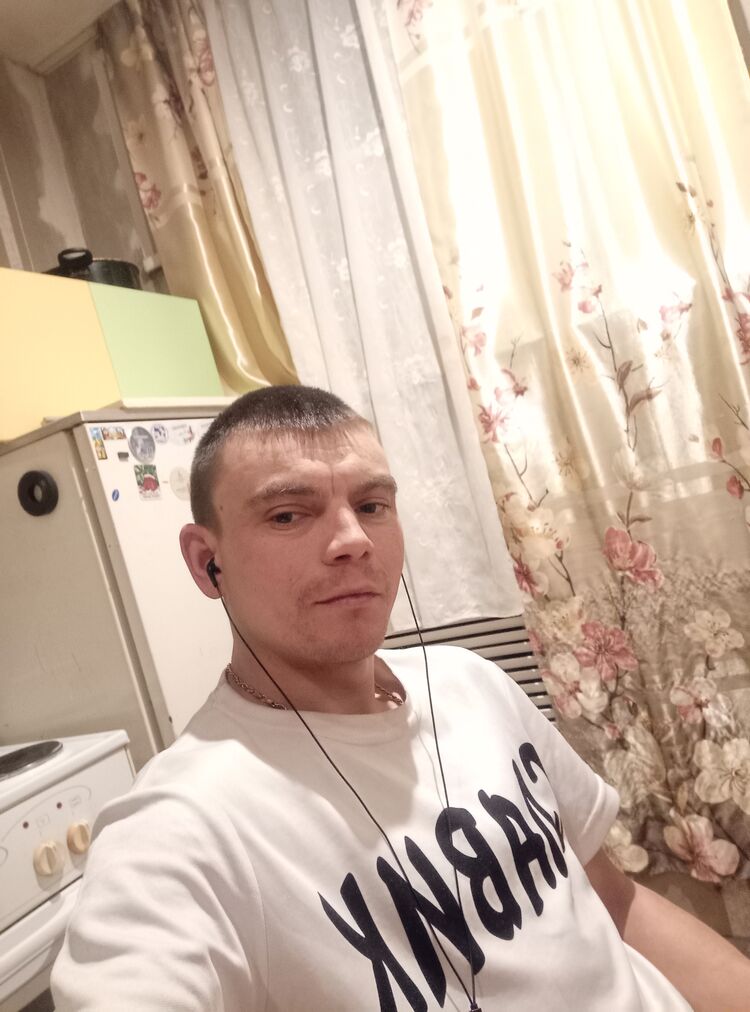 ,   Slava, 35 ,   ,   , c , 