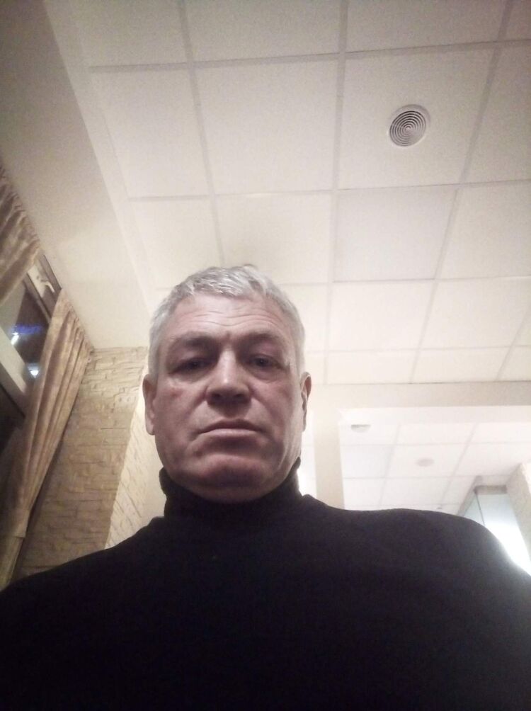  32590741  , 52 ,    