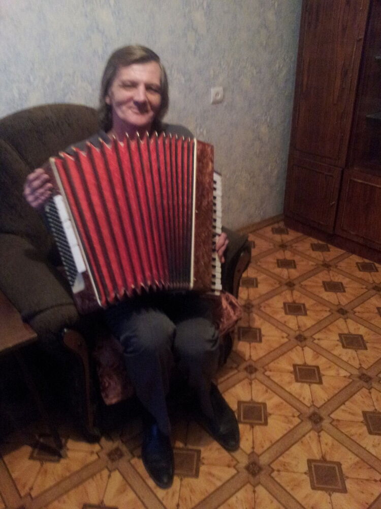  10927381  Anatol, 64 ,    