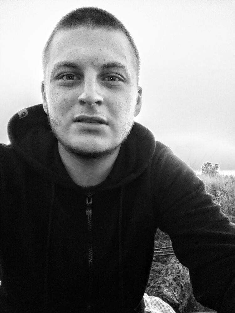  ,   Ruslan, 25 ,   ,   