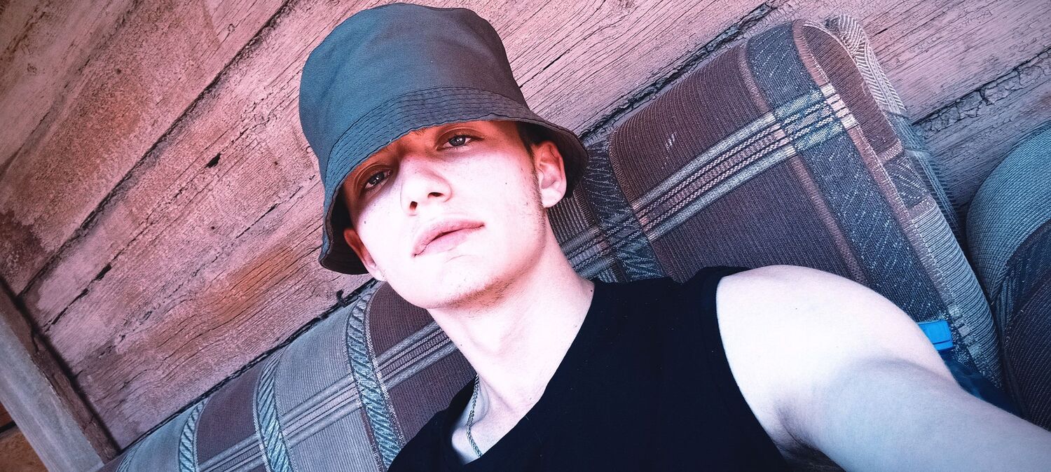  ,   Daniil, 19 ,   ,   