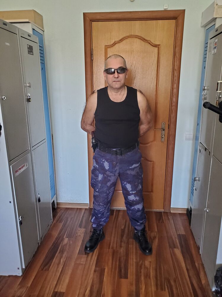  43328261  , 52 ,    