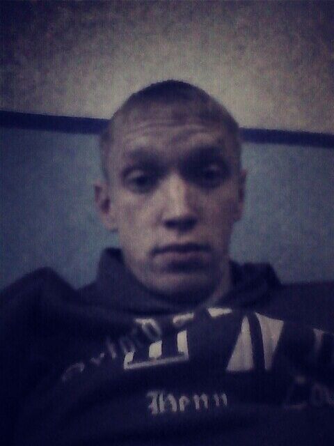  7052471  , 37 ,    